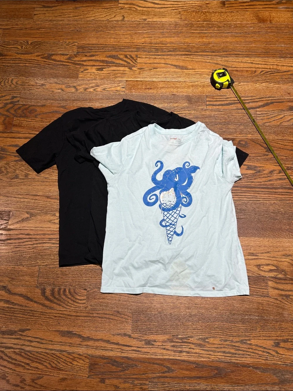 3 shirt 10/13 3 black & Octopus Ice Cream Graphic Tee - Light Blue